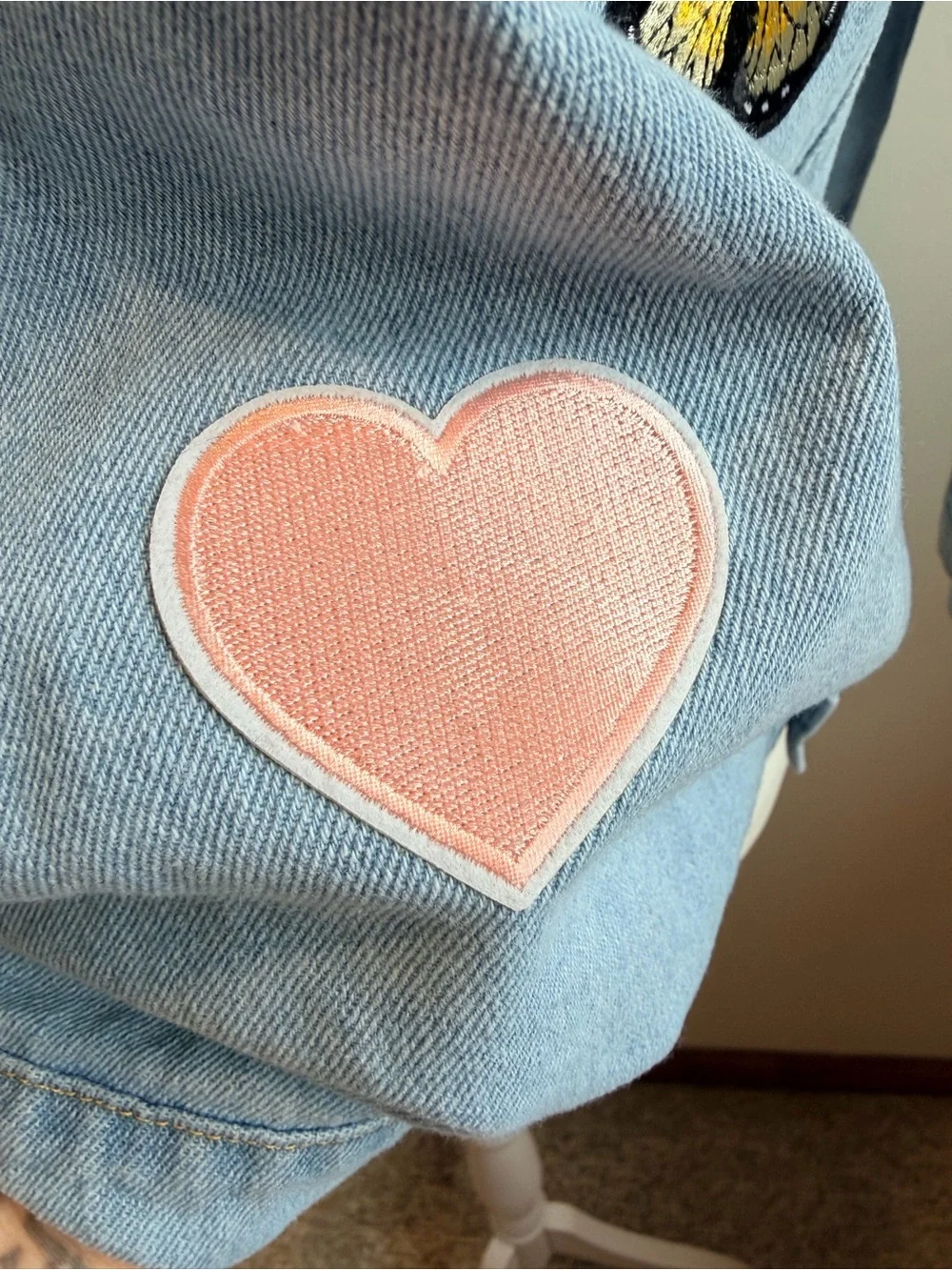 NEW WITHOUT TAGS - PAISLEY Light Blue Kids Denim Jacket with Appliqués, size 9